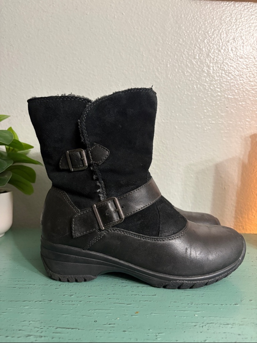 Black Women's Mid-Calf Buckle Boots - Unbranded